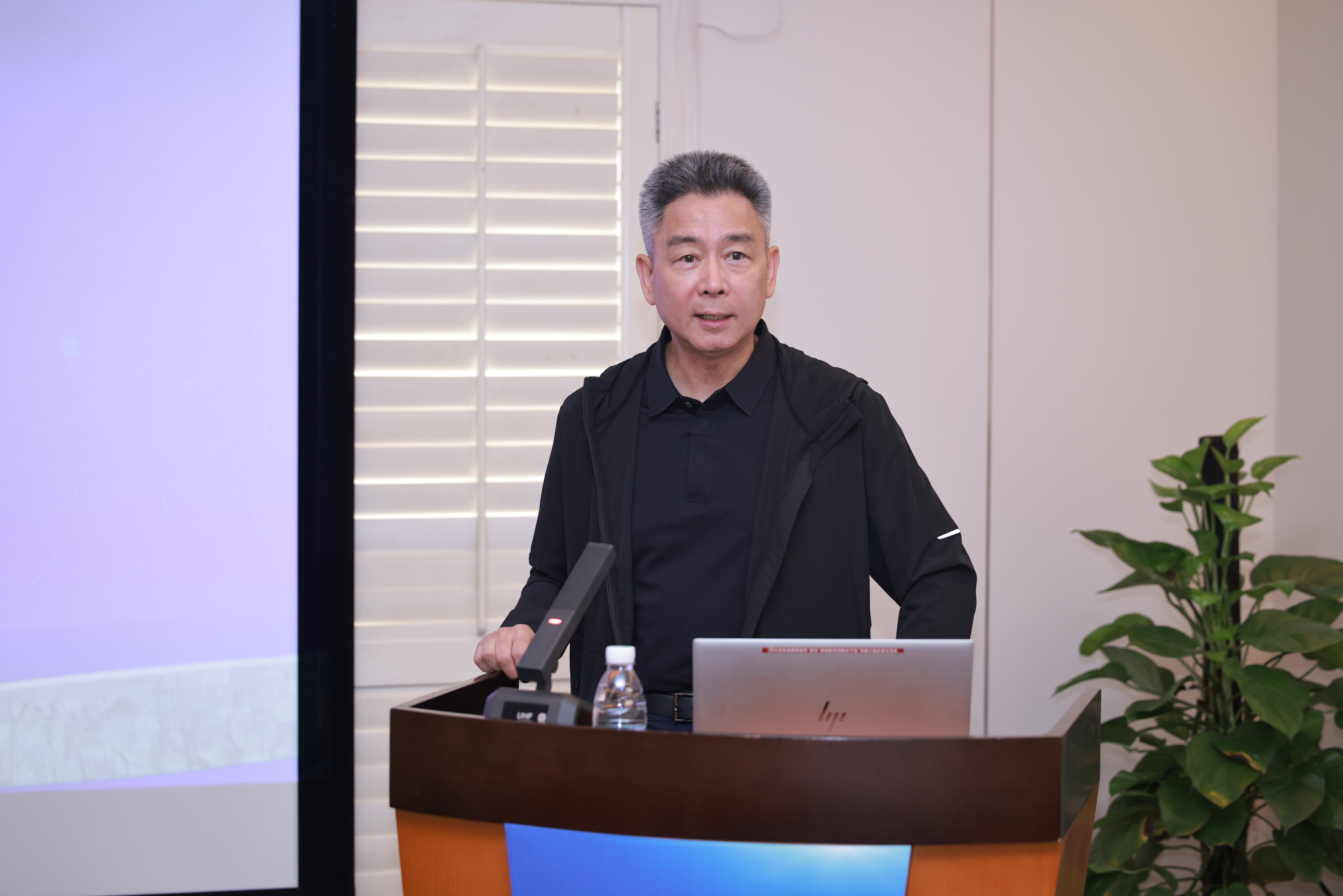 韩跃伟副总经理讲话 韩跃伟副总经理讲话.jpg